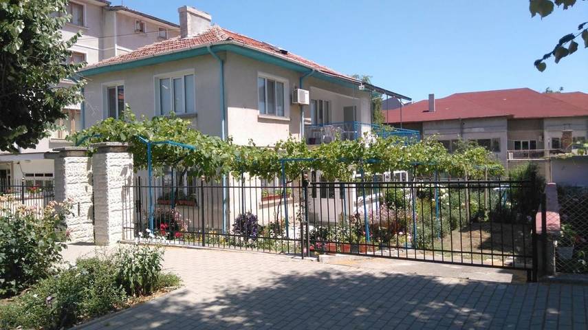 Maison d’hôte pour 3 personnes, avec vue et jardin, animaux acceptés