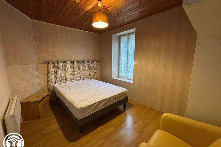 Gîte pour 4 personnes, avec jardin à Les Clouzeaux - 2