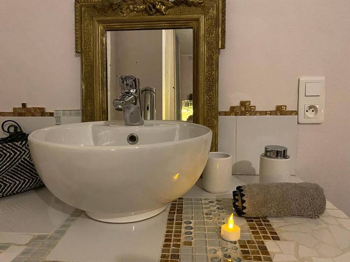 Chambre d’hôte pour 2 personnes, avec vue et jardin, animaux acceptés à Auvillar - 3