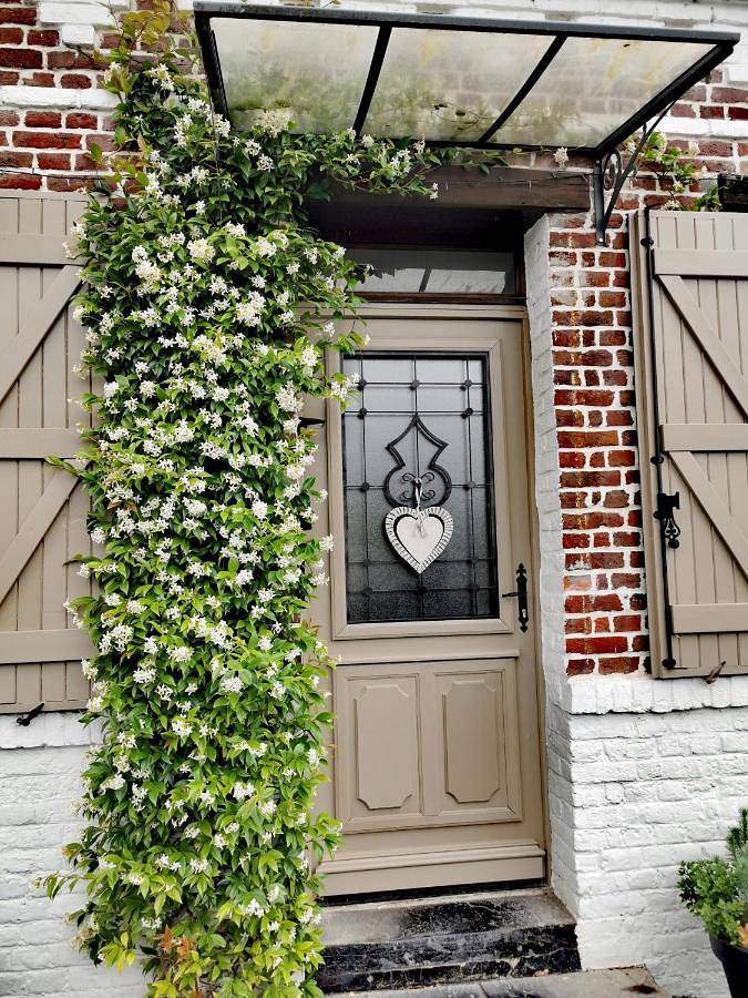 Chambre d’hôte pour 2 personnes, avec vue ainsi que jardin et piscine à Coutiches