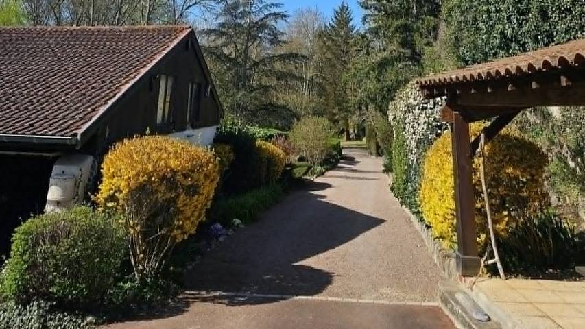 Gîte de groupe Le Moulin in Saint-Germain-Laval, Région de Roanne