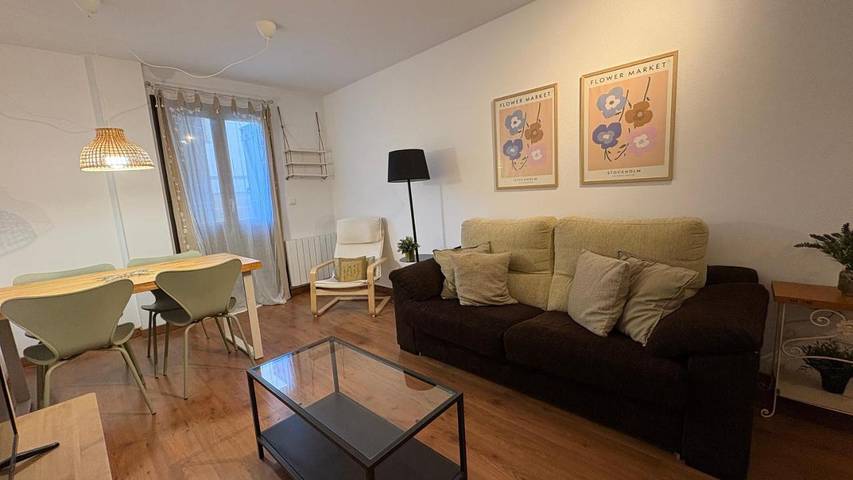 Apartamento de vacaciones para 6 personas, con vistas y terraza - 1