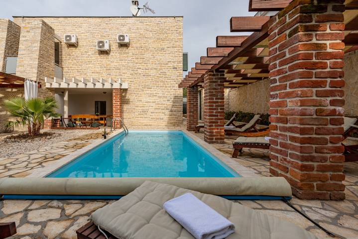 Villa Ivan Zadarvillas in Novigradsko More, Zadar