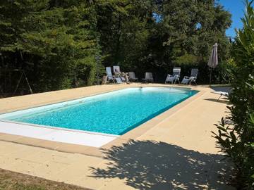Cottage pour 8 personnes, avec piscine et jardin, animaux acceptés à Vasles
