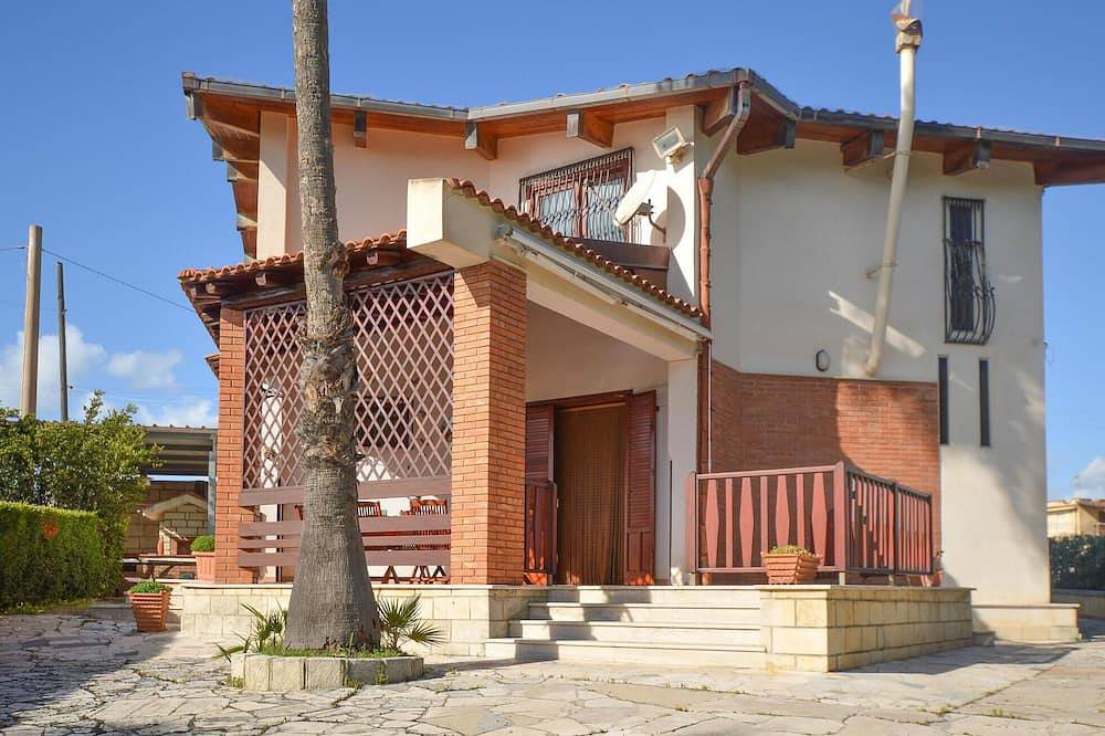 Gorgeous home in San Giorgio with Wifi in Sciacca, Agrigento Province