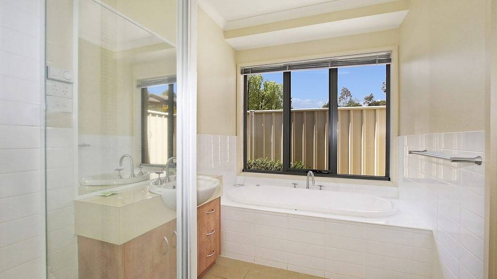 Holiday Home for 10 People in Bright, Alpine Shire