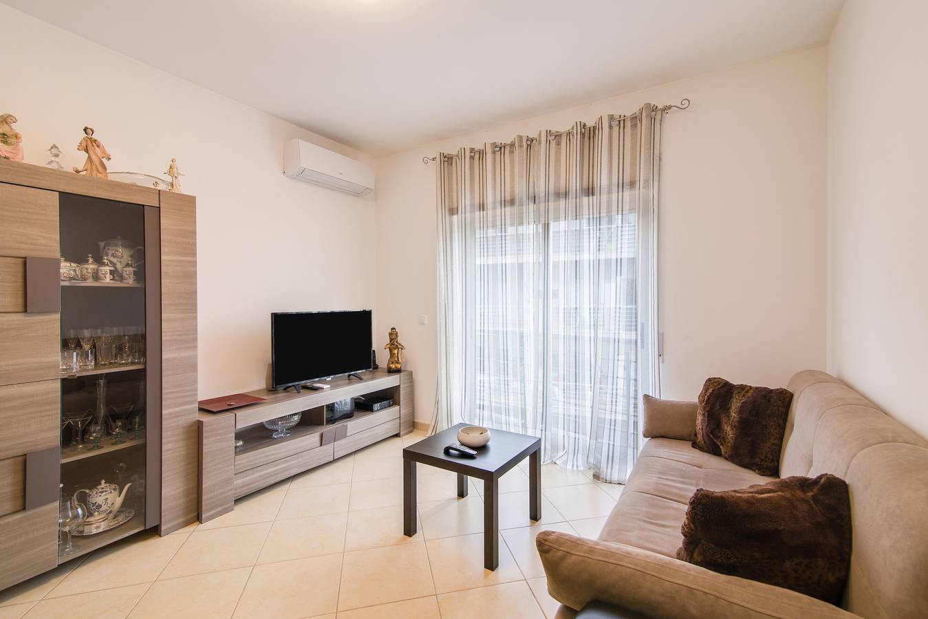 Appartement entier, Appartement lumineux Oura Nascente près de la mer avec balcon et Wi-Fi in Monte Choro, Albufeira