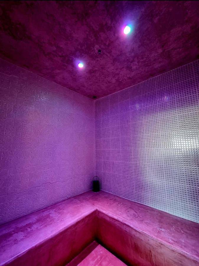 Gîte pour 8 personnes, avec jacuzzi ainsi que jardin et piscine à Sabran - 3