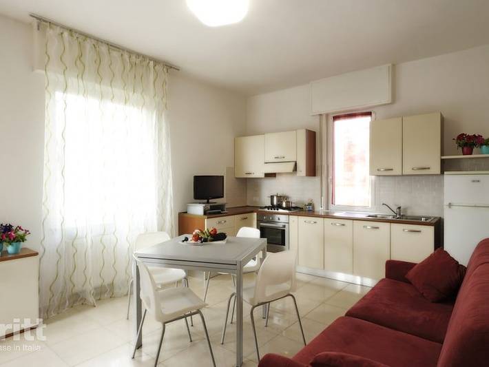 Location de vacances pour 7 personnes, avec terrasse ainsi que balcon/terrasse et jacuzzi à Loano - 4