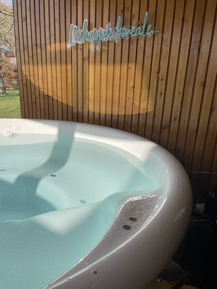 Chalet pour 4 personnes, avec jacuzzi ainsi que sauna et terrasse dans le Loir-et-Cher - 2