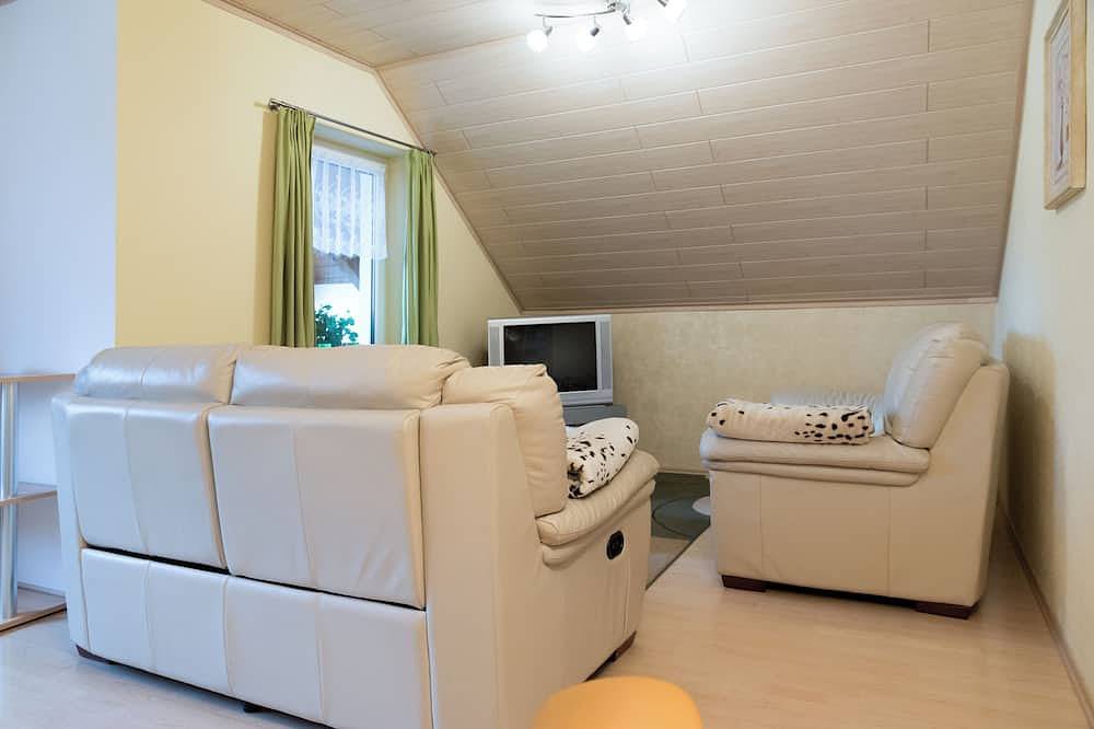 Ganze Wohnung, Ferienwohnung am Haselnussstrauch in der Sächsichen Schweiz. in Struppen, Elbsandsteingebirge
