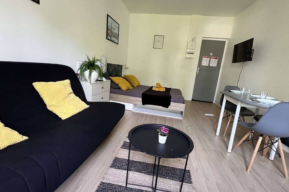Entire apartment, 5-minute walk from Tgv station in Châtellerault, Vienne