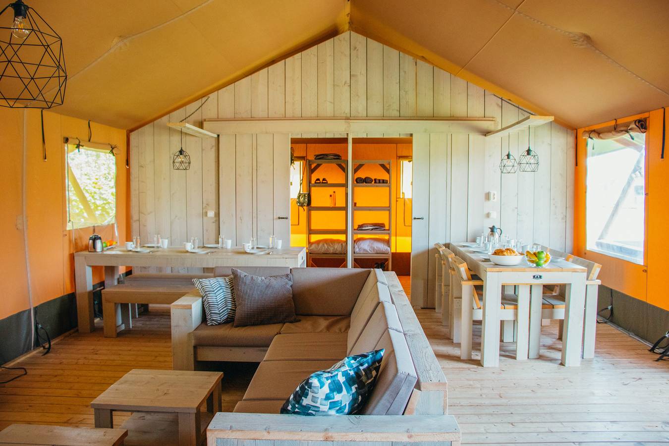 Recreatiepark De Boshoek — Safari Villa | 12 Personen in Veluwe