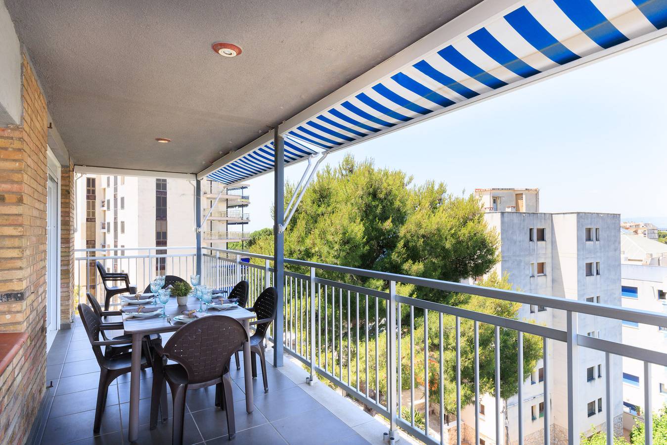 Entire apartment, S408-246 Uhc Chamonix in Salou, Costa Dorada