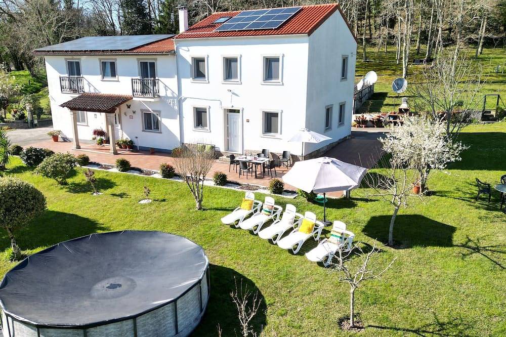 Casa America in Negreira, Costa de Galicia