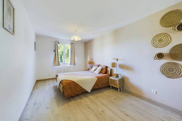 Villa spacieuse - Fünf Schlafzimmer Villa, Schläft 12 in Thoury-Férottes, Seine-et-Marne