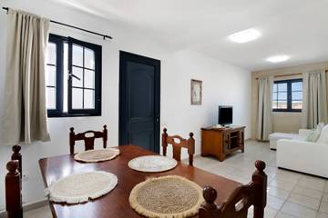 Beach House for 5 People in Teguise, Parque Natural Archipiélago Chinijo, Photo 4