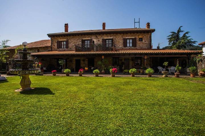 Casa rural para 2 personas, con Terraza además de Jardín y Vistas en Besaya