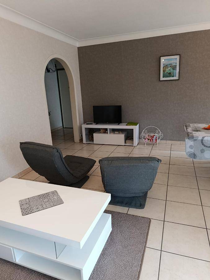 Gîte pour 6 personnes, avec terrasse et vue, animaux acceptés dans Plage Bottai Port De Bouc - 4