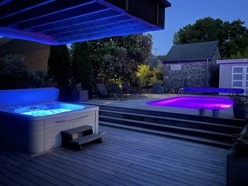 Chambre d’hôte pour 2 personnes, avec jacuzzi ainsi que jardin et piscine dans Hargimont
