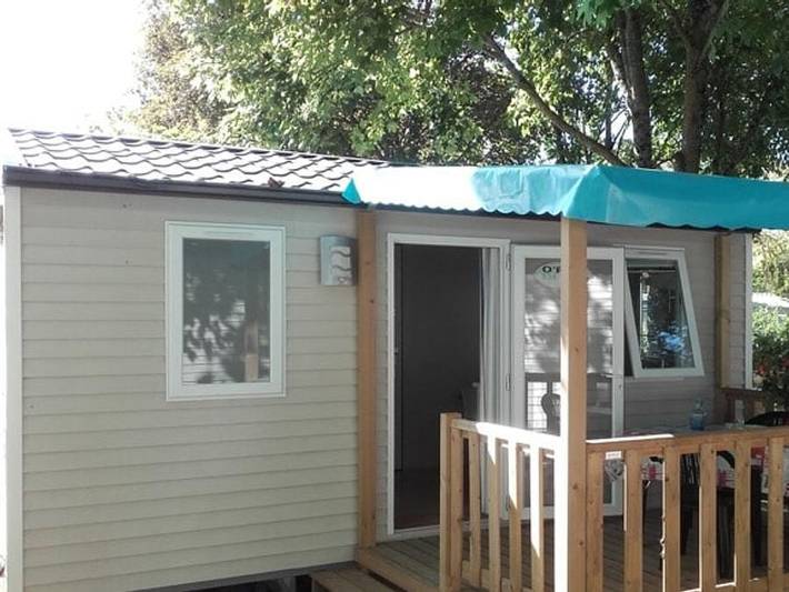 Camping du Petit Pont - Mobilheim 4 personen - 20m² + Überdachte Holzterrasse 8m². 2/4 Pers. in Arvert, Côte de Beauté