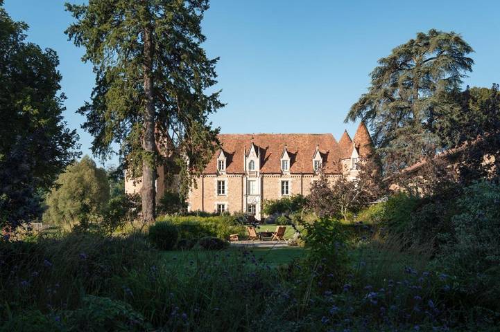 Hôtel pour 6 personnes, avec sauna ainsi que jardin et piscine, animaux acceptés à Massignac - 2