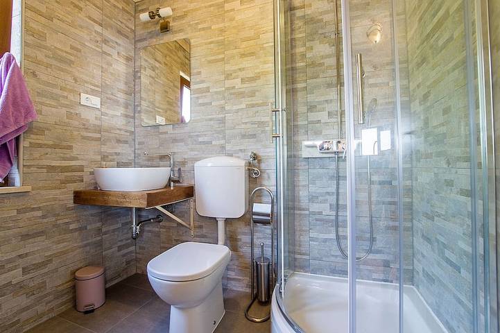 Location de vacances pour 2 personnes, avec jacuzzi ainsi que jardin et balcon en Croatie - 4
