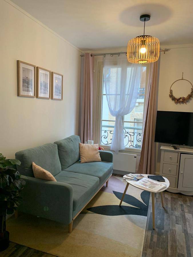 Appartement entier, One-Bedroom Apartment in Provins, Seine-et-Marne