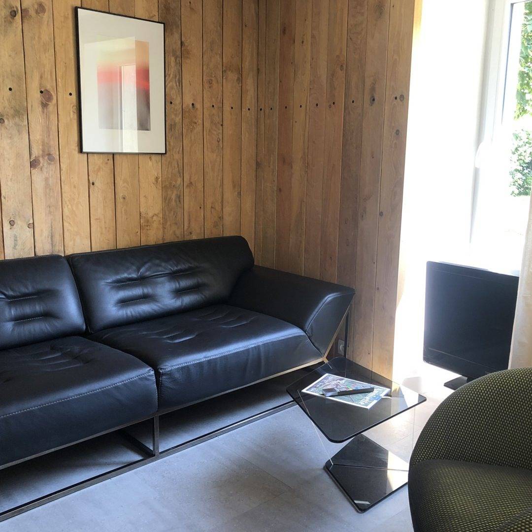 Gabaë, les Volets Verts. Gîte 4/5 personnes avec Piscine in Puyravault, Région de Rochefort