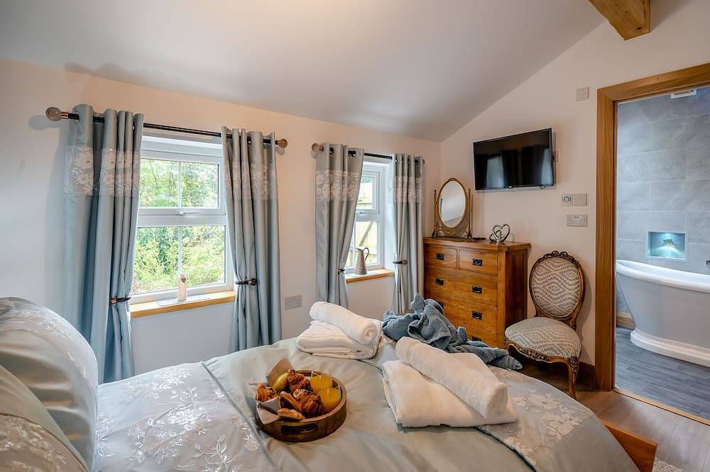 2 bedroom accommodation in Pilling, near Preston in Lancashire