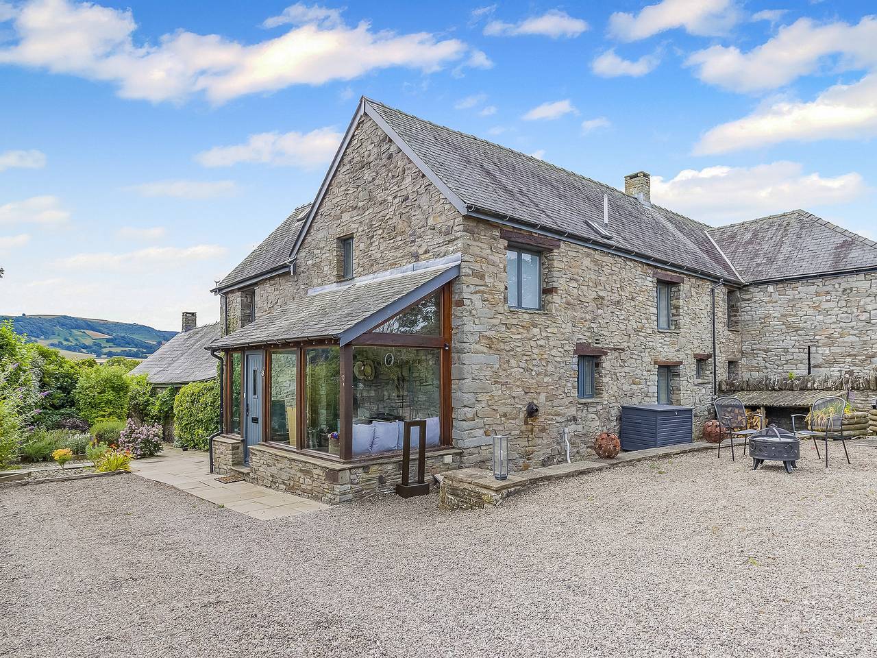 Hay Boathouse/Maes-y-Caer in Hay-on-Wye, Brecon Beacons