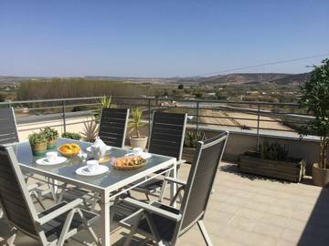 Gîte pour 6 personnes, avec terrasse et vue à Tudela