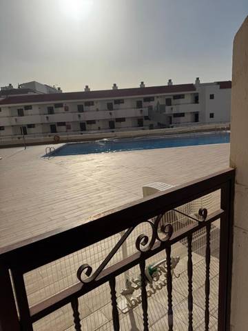 Maison d’hôte pour 2 personnes, avec terrasse et piscine à Arona