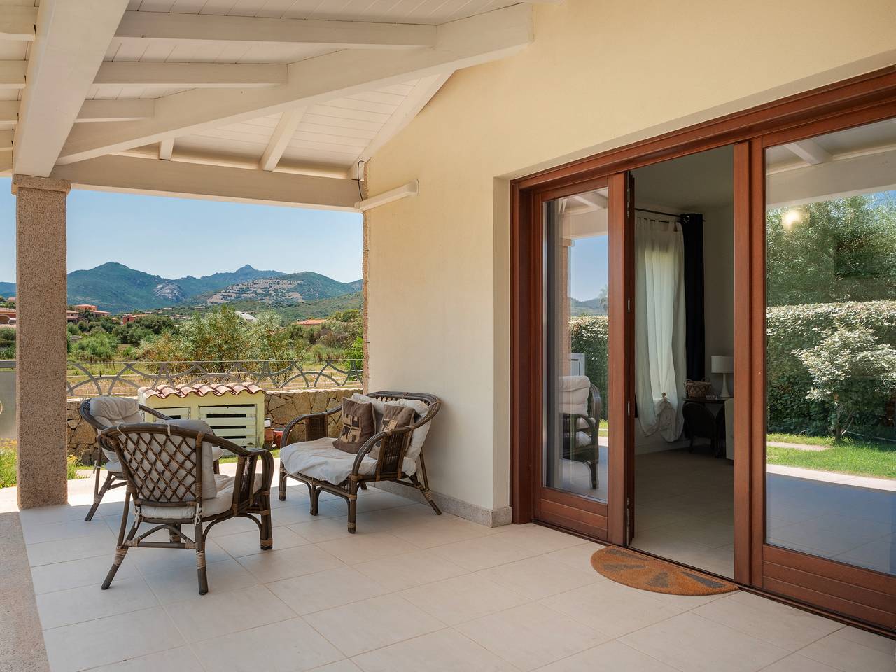 Central Holiday Home with Wi-Fi, Air Conditioning & Pool; Parking Available, Pets Allowed  in San Teodoro, Olbia-Tempio