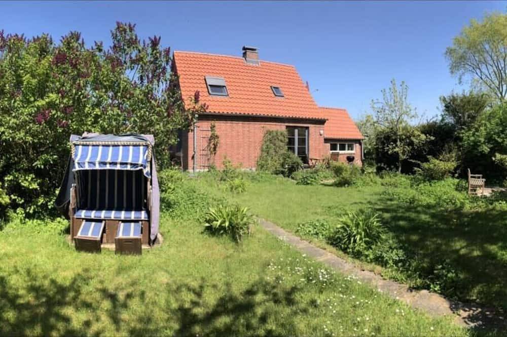 Ferienhaus mit Naturgarten in Gleschendorf, Scharbeutz