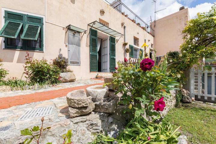 Ferienhaus für 6 Personen, mit Terrasse und Garten sowie Ausblick