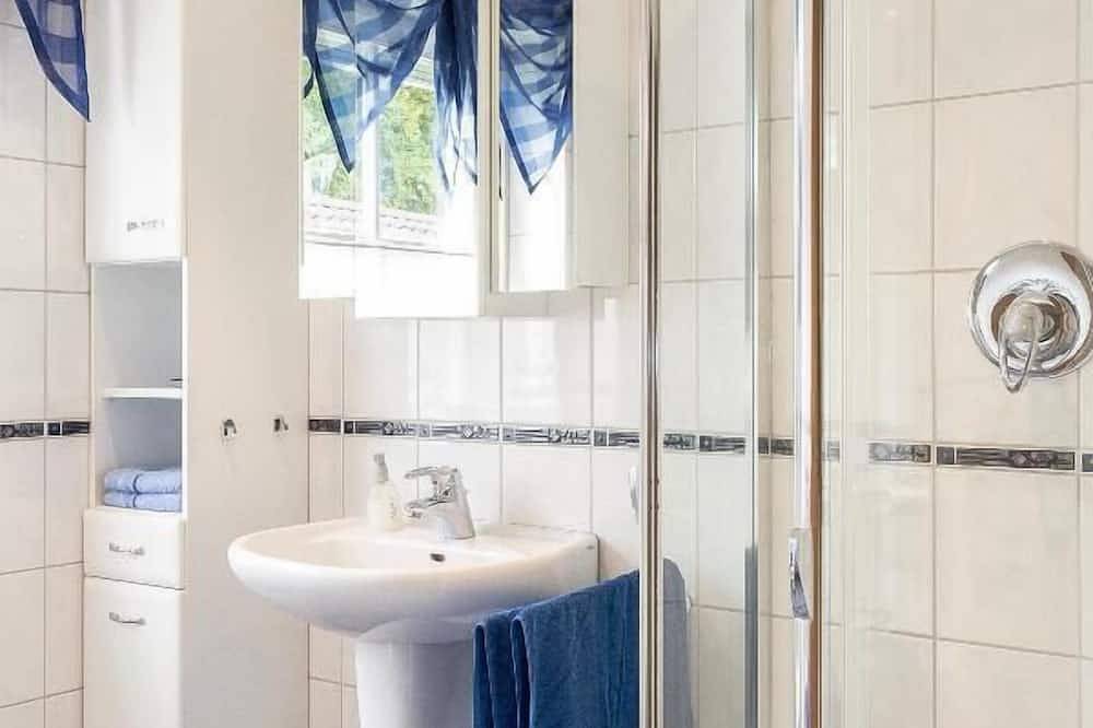 Ganze Wohnung, Schönes Appartement mit Terrasse in ruhiger Lage in Bad Füssing, Bayerische Golf und Thermenland
