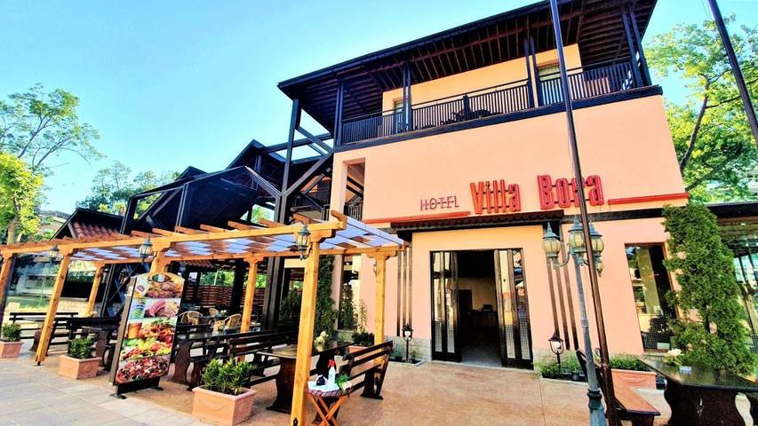 Hôtel pour 3 personnes, avec vue ainsi que terrasse et jardin, animaux acceptés