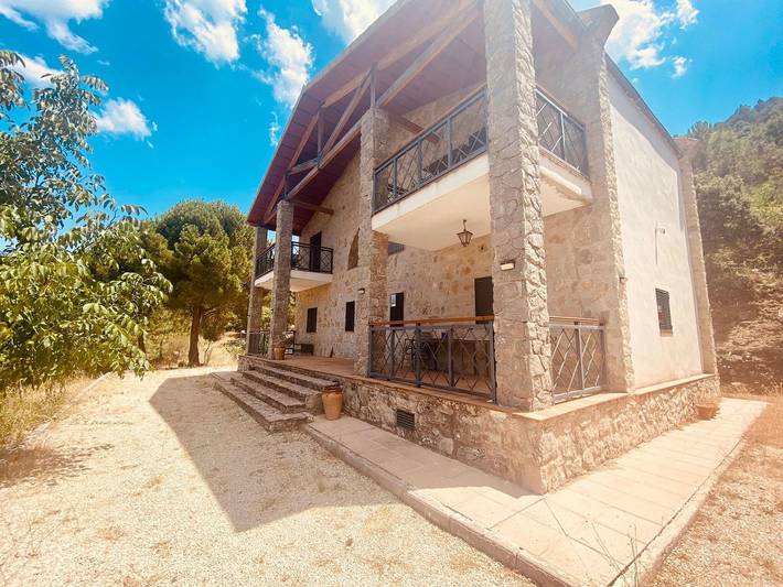 Chalet para 9 personas con jardín in Torres (Jaén), Sierras Subbéticas
