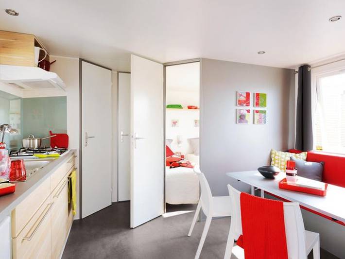 Camping pour 4 personnes, avec terrasse et piscine dans le Golfe du Morbihan
