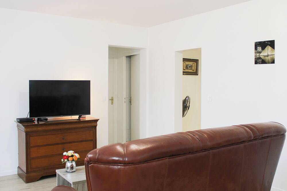 Apartamento entero, Renovated 2-bedroom apartment in Drancy, Sena-Saint Denis