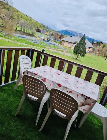 Gîte pour 4 personnes, avec balcon à Montclar