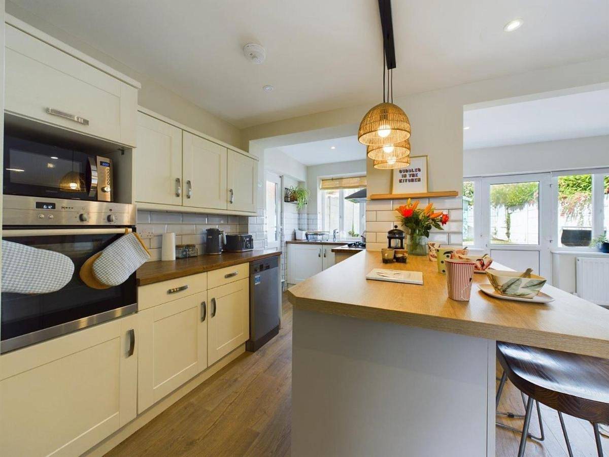 Stones Throw - stunning house, mins from beach and dogs welcome in Botany Bay, Kent