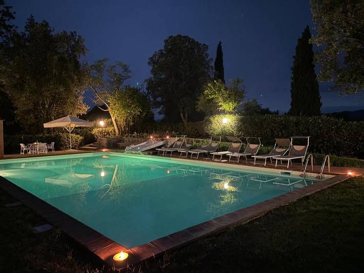 Casa de vacaciones para 6 personas, con vistas además de piscina y jardín - 1