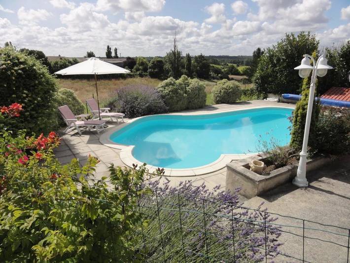 Location de vacances pour 2 personnes, avec piscine et jardin ainsi que sauna et vue, animaux acceptés à Soubran - 4
