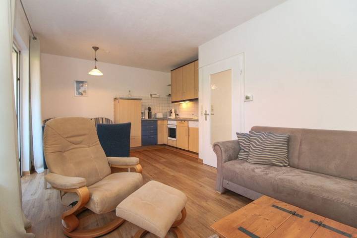 Ferienwohnung für 4 Personen, mit Terrasse in Krummhörn - 2