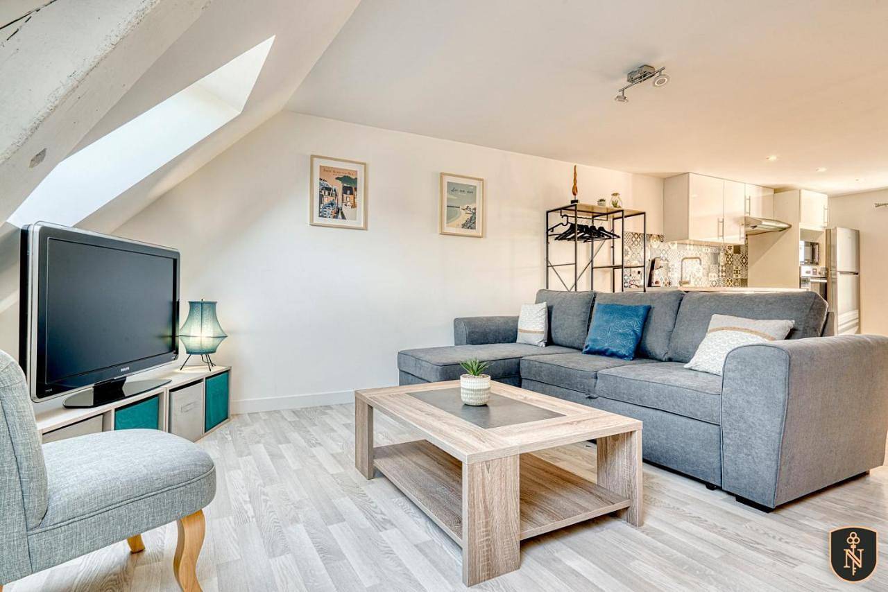 Appartement entier, Apartment in Douvres-la-Délivrande, Région de Caen
