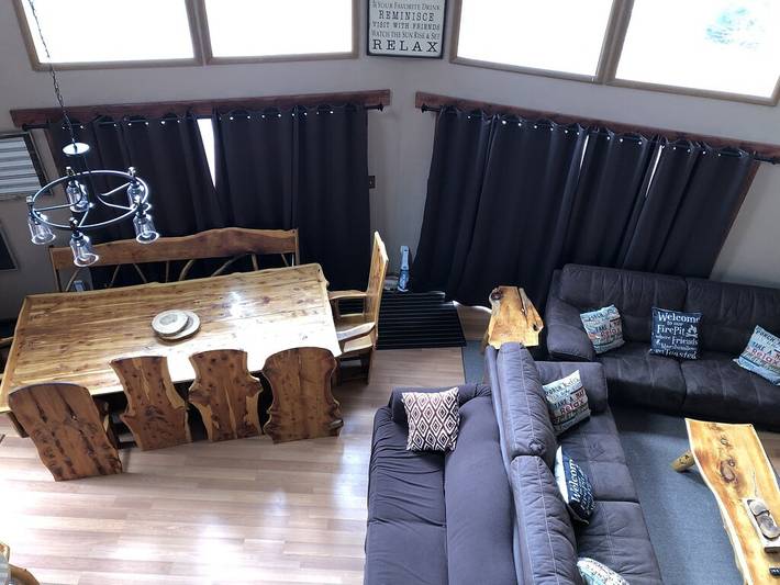 Vacation rental for 13 people, with balcony and pool in Pocono Mountains