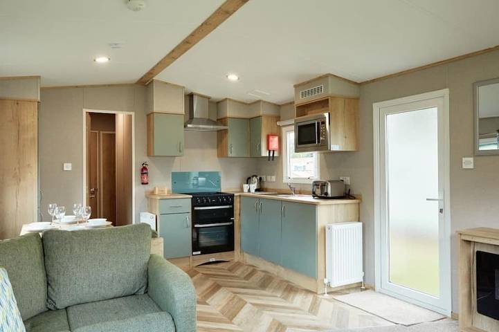 Glamping for 6 people in Northamptonshire