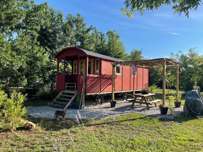Camping für 2 Personen, mit Garten und Terrasse sowie Pool - 1